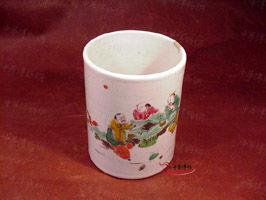 清雍正粉彩人物紋筆筒 清雍正粉彩人物紋筆筒