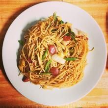 香腸炒麵燒 香腸炒麵燒