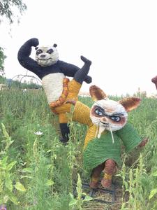 稻草人藝術功夫熊貓造型