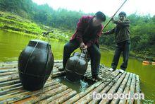 天價榨菜醃榨後要用河沙封壇倒置沉入烏江底