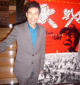 成泰燊攜《大地》沖獎