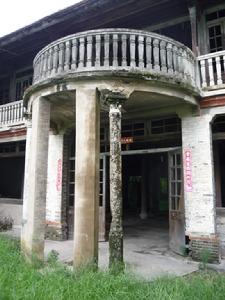 崇義學堂檢閱台