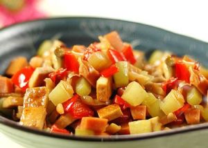 辣拌萵筍丁 辣拌萵筍丁