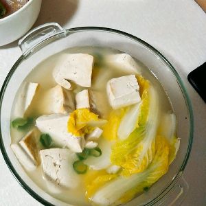 娃娃菜豆腐湯