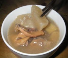 蘿蔔煲墨魚 蘿蔔煲墨魚