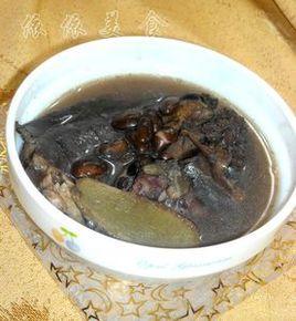 黑豆塘虱魚煲 黑豆塘虱魚煲