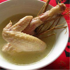 桑枝丹參煲雞 桑枝丹參煲雞