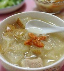 豬肉燉銀耳 豬肉燉銀耳