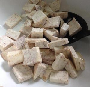 廣式香芋石螺粥