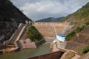 季調節水電站 季調節水電站