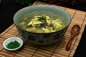 竹筍酸菜蛋湯 竹筍酸菜蛋湯