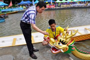 第三屆“華章杯”嶺南校友龍舟聯誼賽