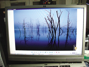 《中國攝影》刊登的金獎作品《明天的現實》。