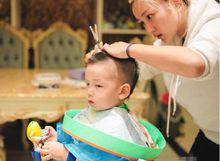 七寶[何潔兒子]