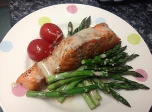 洋酒蒸檸香三文魚 洋酒蒸檸香三文魚