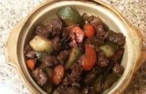 香辣青紅蘿蔔燉牛腩 香辣青紅蘿蔔燉牛腩