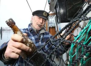 德國漁夫發現古老漂流瓶