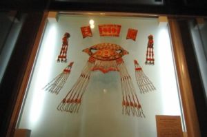 察哈爾蒙古王妃銀鑲珊瑚頭飾 察哈爾蒙古王妃銀鑲珊瑚頭飾