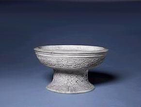 白陶刻紋豆 白陶刻紋豆