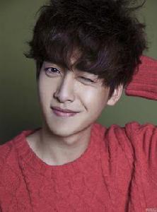 陸路[內地男演員]