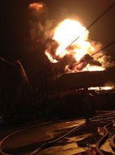 孫絡絡生前和戰友在奮戰中