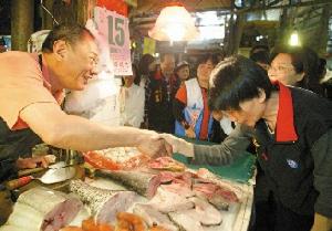 掃街拜票 掃街拜票