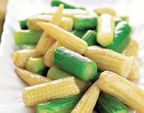 玉米筍炒芥藍菜 玉米筍炒芥藍菜