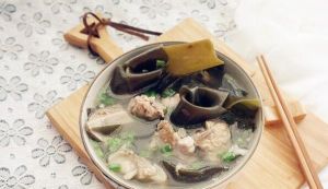 蔥頭海帶排骨湯 蔥頭海帶排骨湯