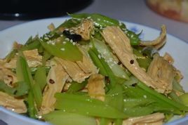 芹菜苗拌腐竹 芹菜苗拌腐竹