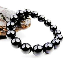 烏鴉血石 烏鴉血石