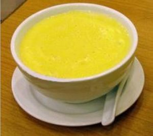 雞蛋黃燉鮮牛奶 雞蛋黃燉鮮牛奶