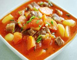 西紅柿土豆燉牛腩 西紅柿土豆燉牛腩