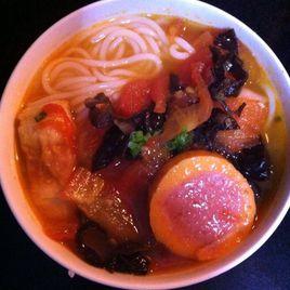 番茄咖喱丸子米線 番茄咖喱丸子米線