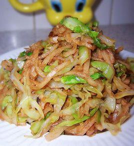 包菜炒餅絲 包菜炒餅絲