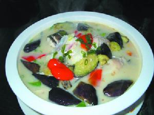 茄子燉魚頭 茄子燉魚頭