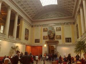 （圖）美術館一樓大廳