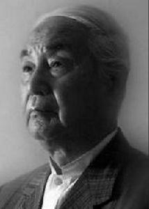 龜倉雄策 龜倉雄策