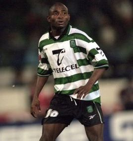 夸梅·阿尤[加納足球運動員]