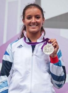 勞拉·羅布森 勞拉·羅布森