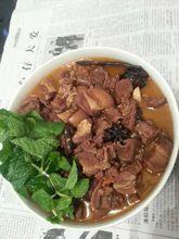黃燜毛驢肉