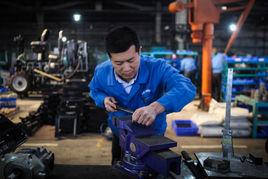 王俊堂[山東華源萊動內燃機有限公司工人]