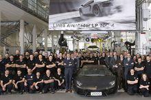 編號2000的Aventador LP700-4