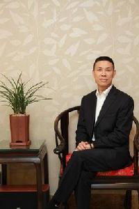 李鳳榮[中國工藝美術大師、中共十八大代表]