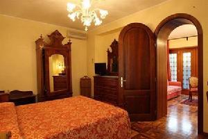 佩西恩那阿卡德米亞瑪拉維吉別墅酒店