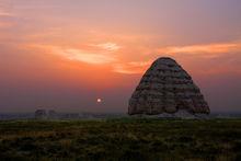 金字塔[“東方金字塔”西夏王陵]