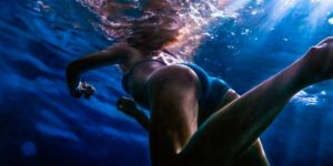 美國畫家達米安.勒布(Damian Loeb)畫作酷似攝影作品