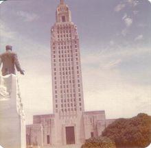 休伊·朗紀念碑