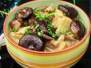 香菇燉雞湯 香菇燉雞湯