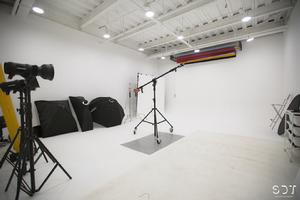 SDT[北京震舞天下文化傳播有限公司的娛樂商標]