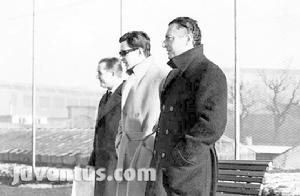 50年代，翁貝托同兄長賈尼雷莫&middot;喬爾達內蒂